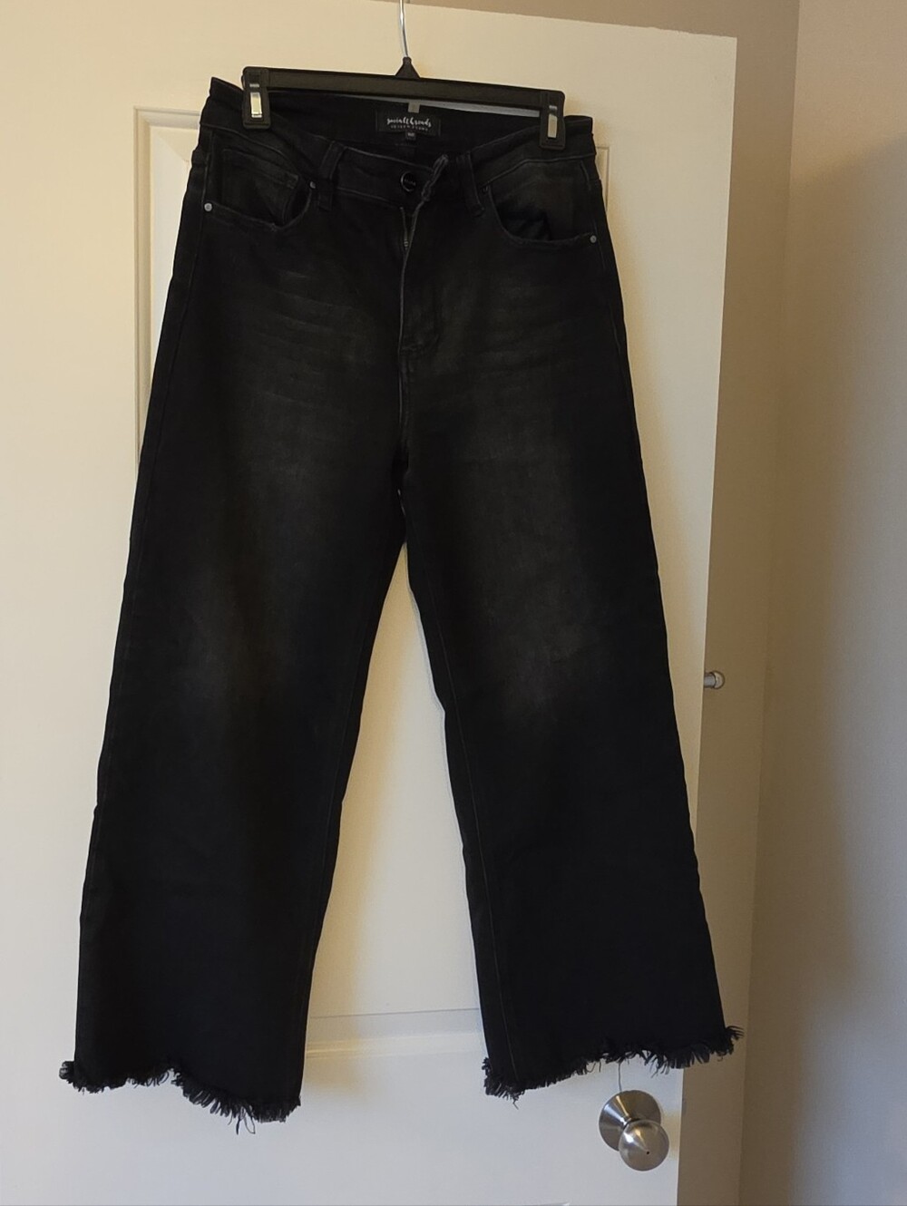 Social Threads Risen Lighter Days Cropped Jeans 27